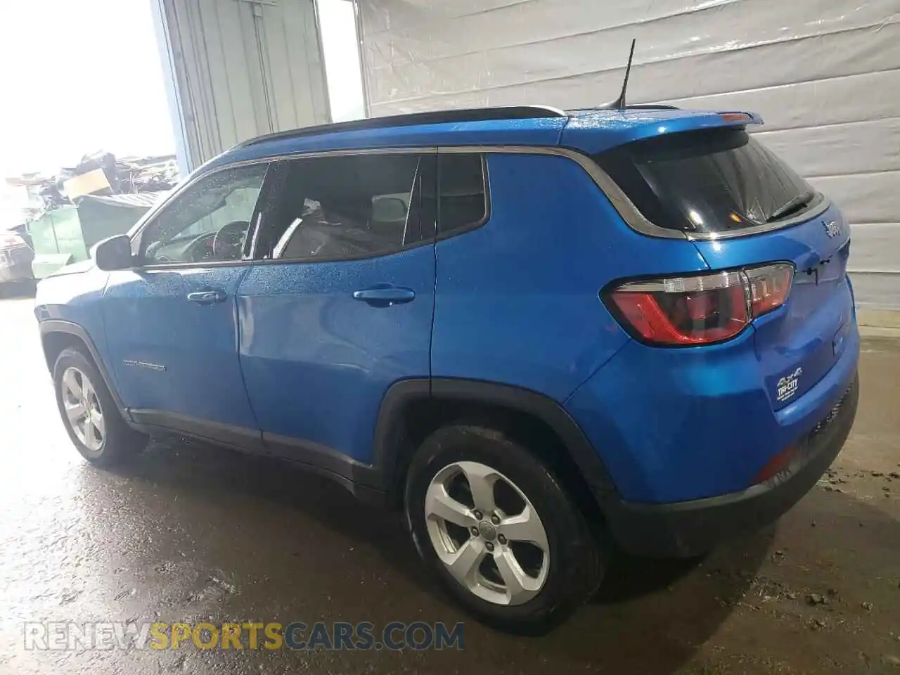 2 Photograph of a damaged car 3C4NJDBB3LT115739 JEEP COMPASS 2020