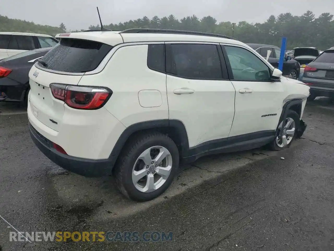 3 Photograph of a damaged car 3C4NJDBB3LT138633 JEEP COMPASS 2020