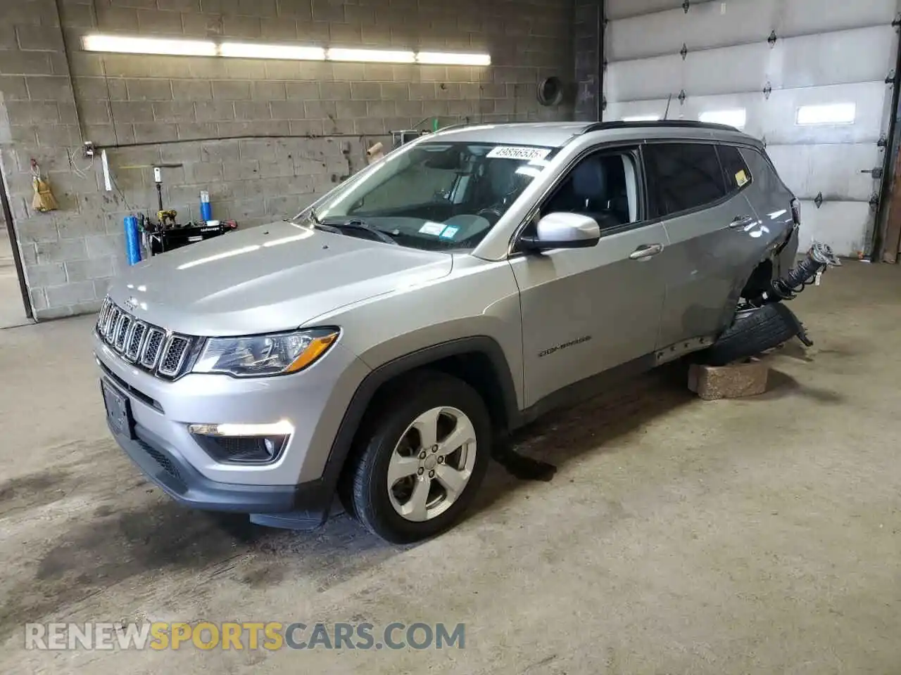 1 Photograph of a damaged car 3C4NJDBB4LT116110 JEEP COMPASS 2020