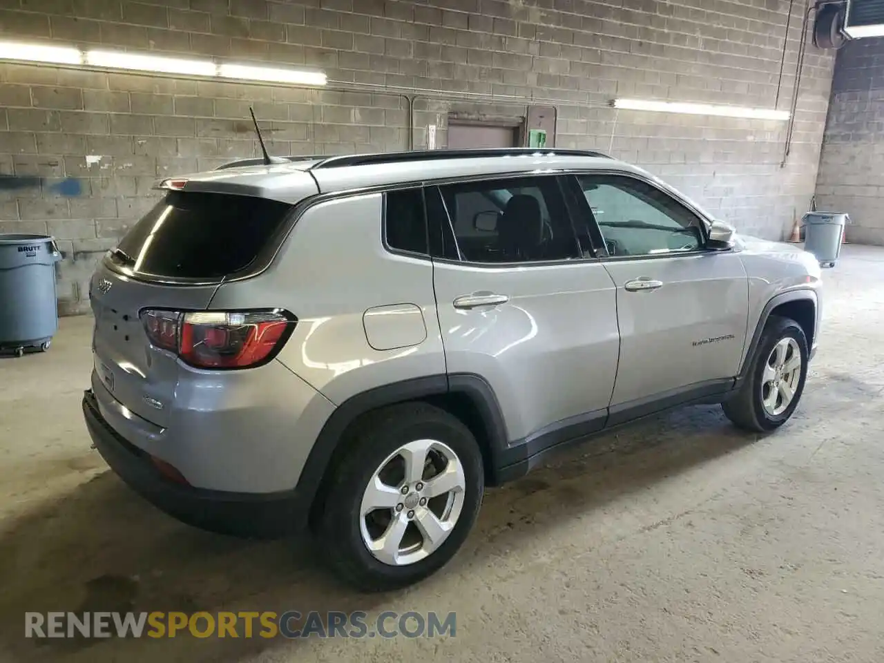 3 Photograph of a damaged car 3C4NJDBB4LT116110 JEEP COMPASS 2020