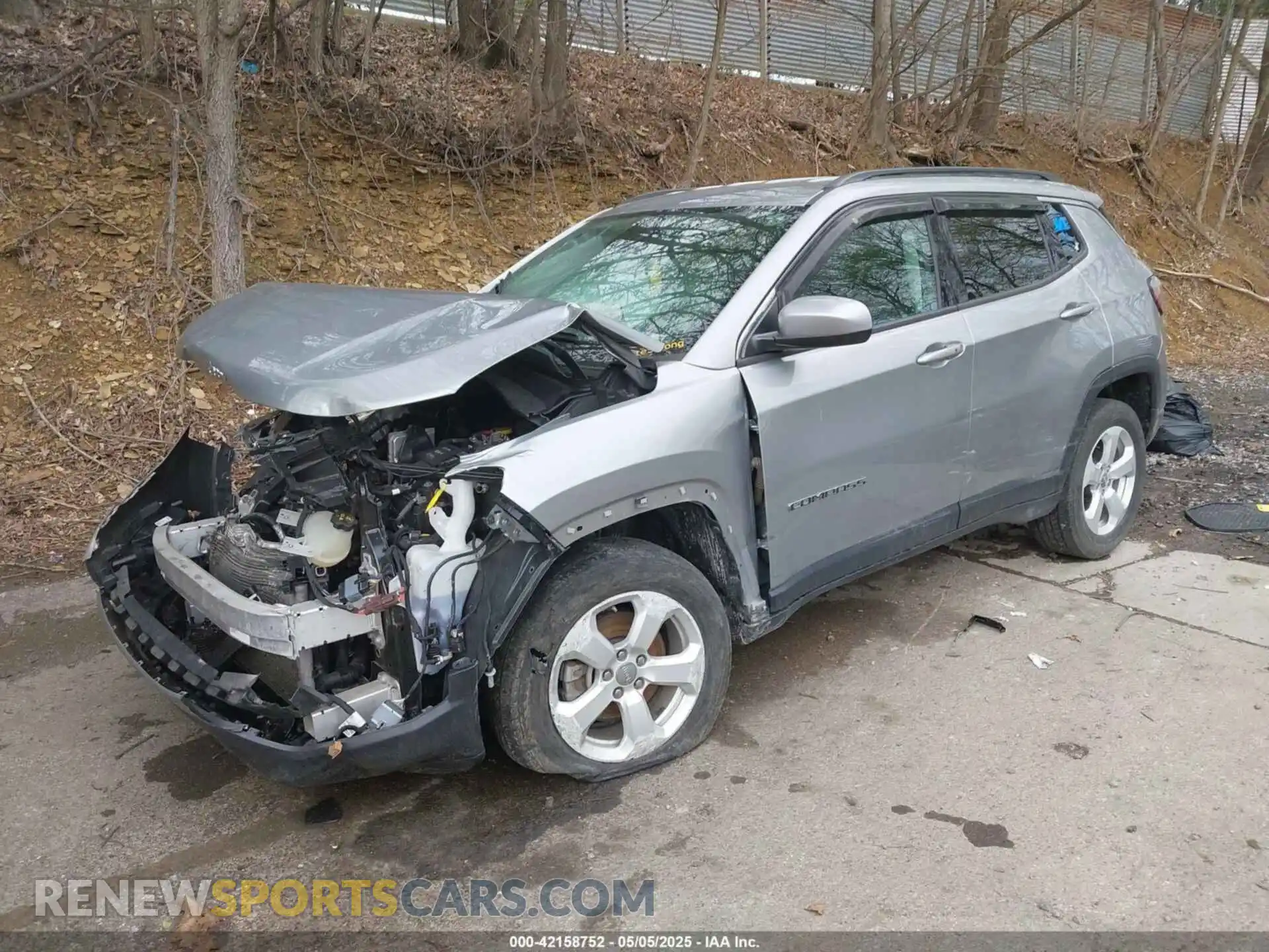 2 Photograph of a damaged car 3C4NJDBB7LT240789 JEEP COMPASS 2020
