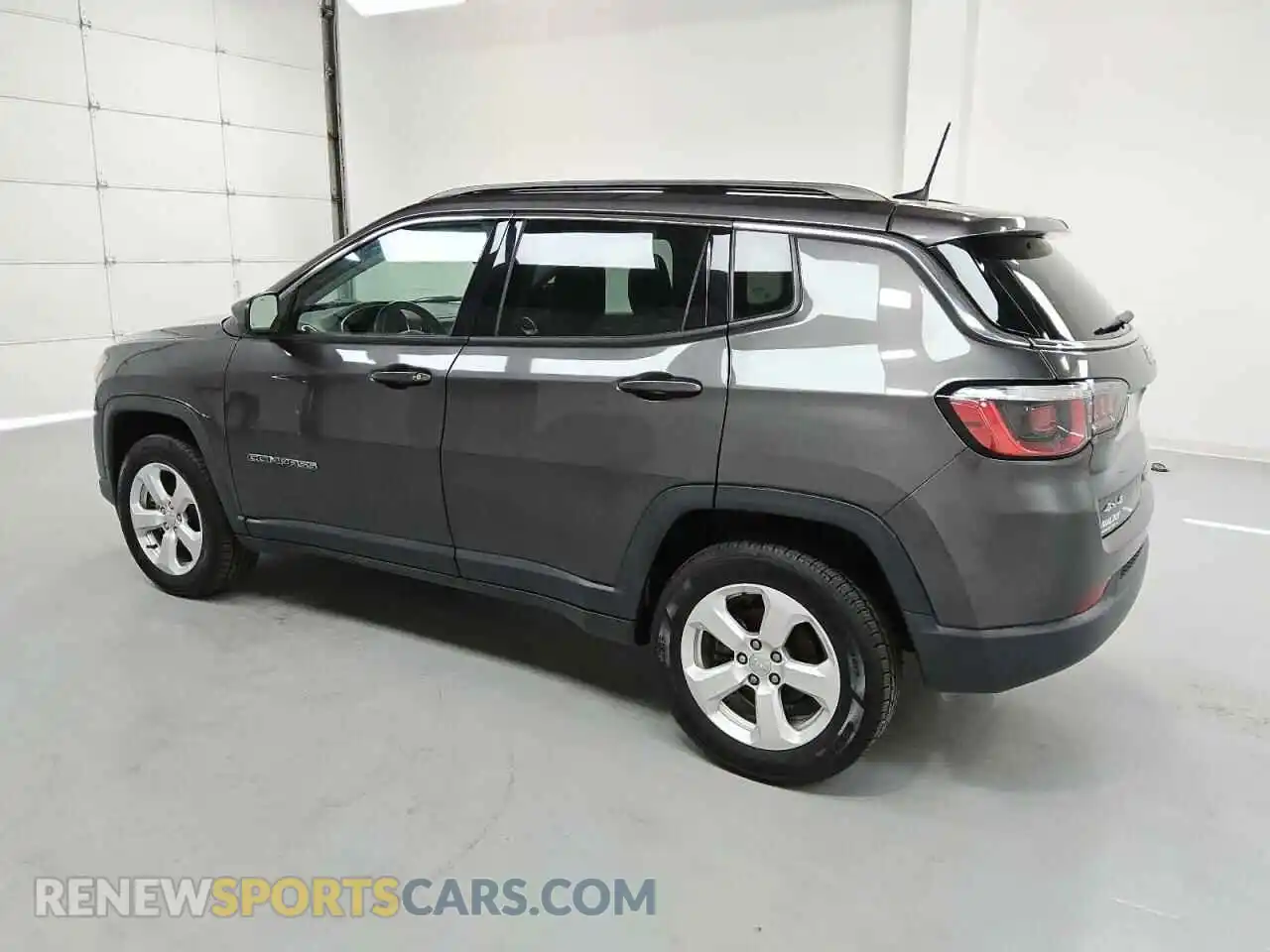 2 Photograph of a damaged car 3C4NJDBB8LT149935 JEEP COMPASS 2020