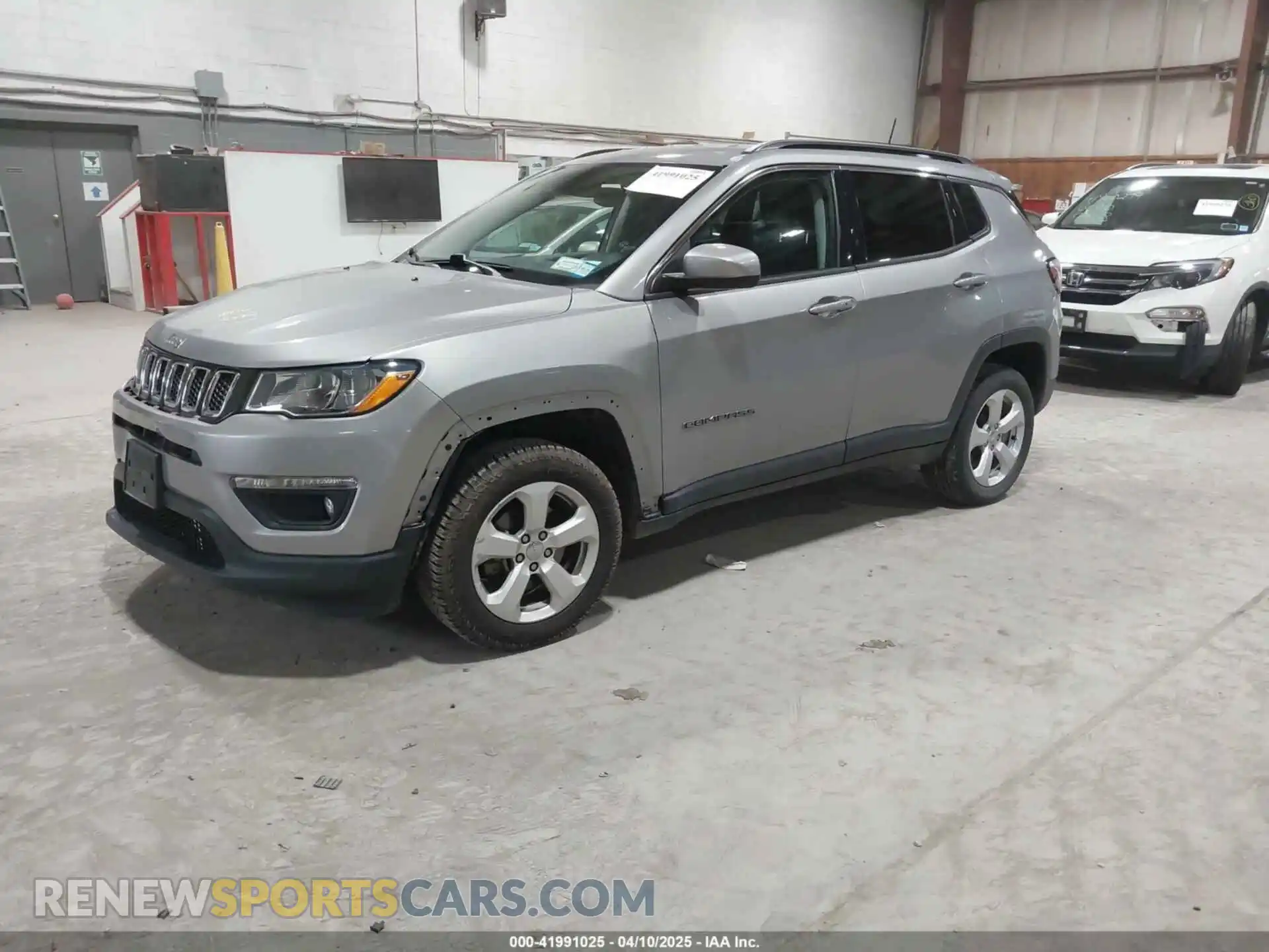 2 Photograph of a damaged car 3C4NJDBB8LT165150 JEEP COMPASS 2020