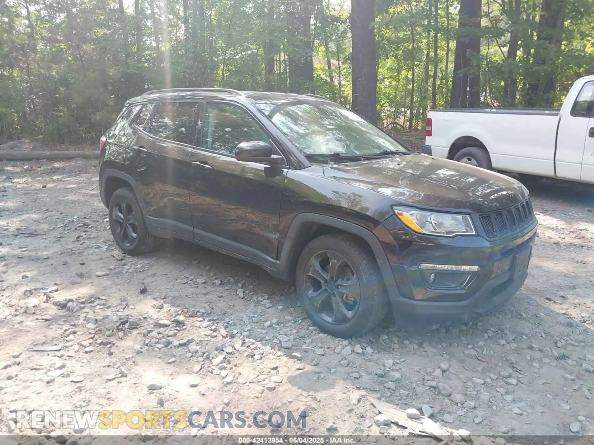 1 Photograph of a damaged car 3C4NJDBB8LT168615 JEEP COMPASS 2020