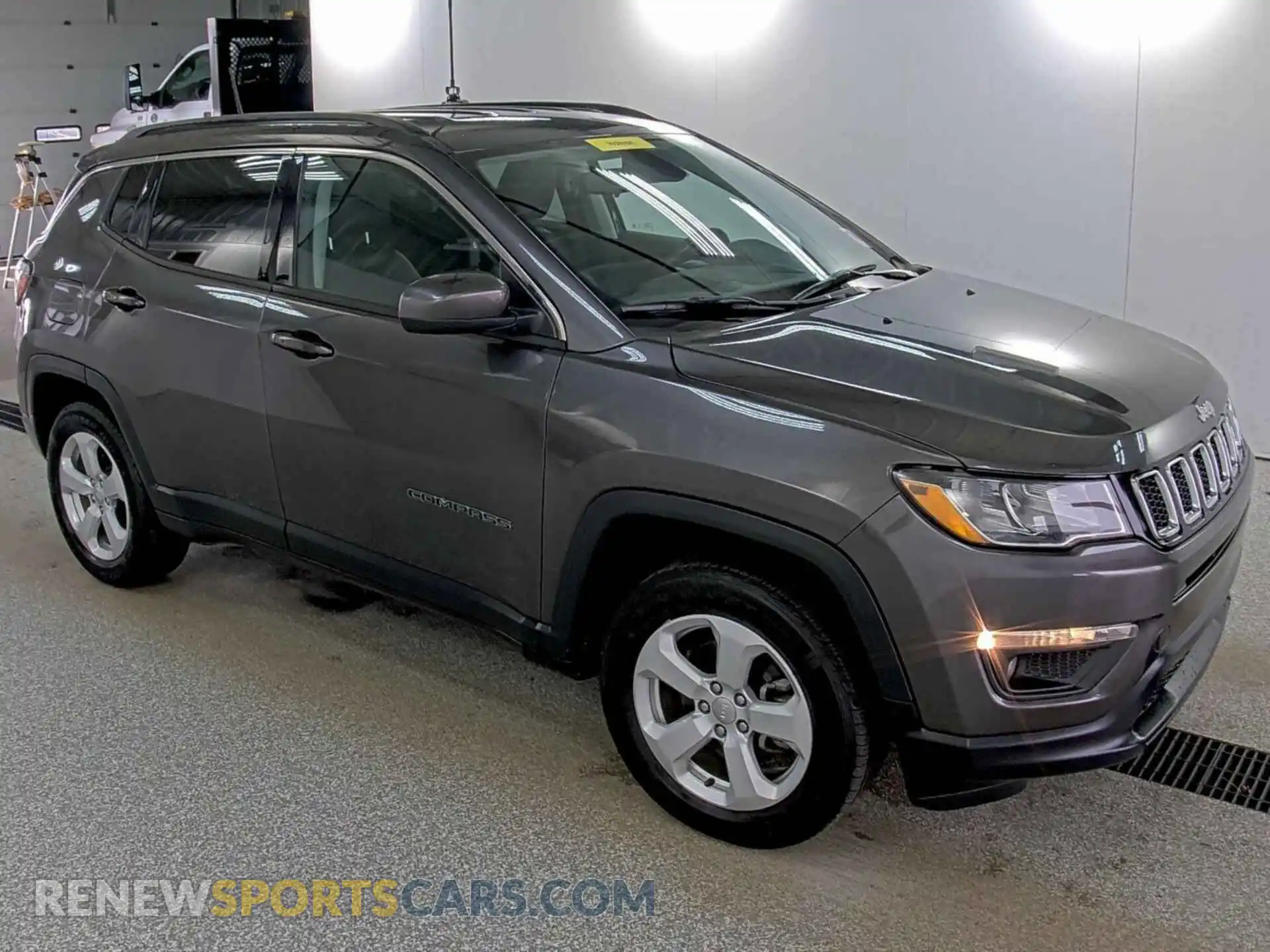 3 fotografías del automóvil dañado 3C4NJDBB8LT214802 JEEP COMPASS 2020