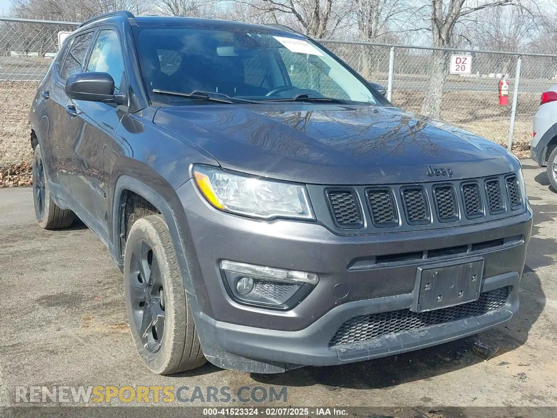 1 Photograph of a damaged car 3C4NJDBB9LT157221 JEEP COMPASS 2020