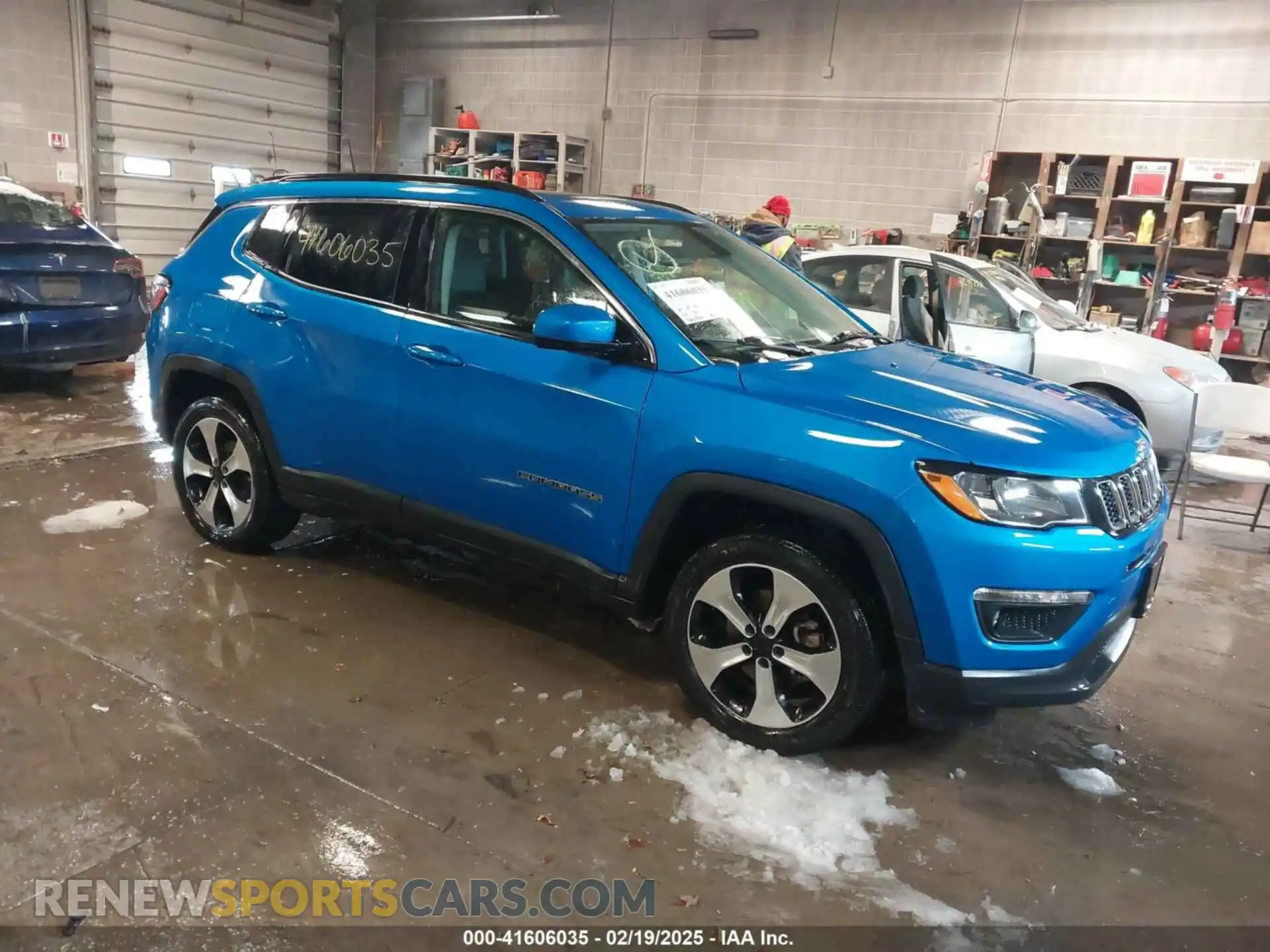 1 Photograph of a damaged car 3C4NJDBBXLT104849 JEEP COMPASS 2020