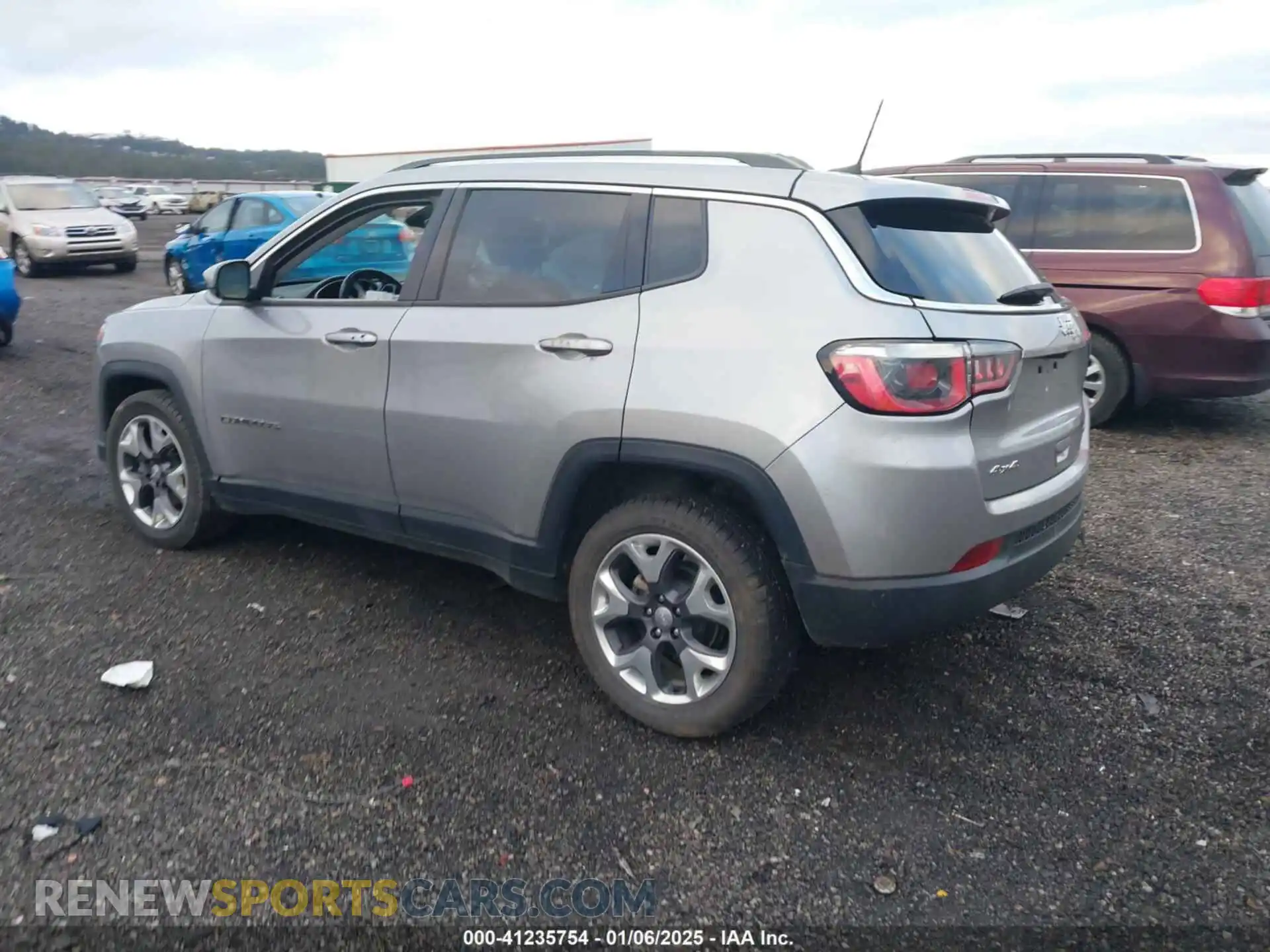 3 Photograph of a damaged car 3C4NJDCB0LT127507 JEEP COMPASS 2020