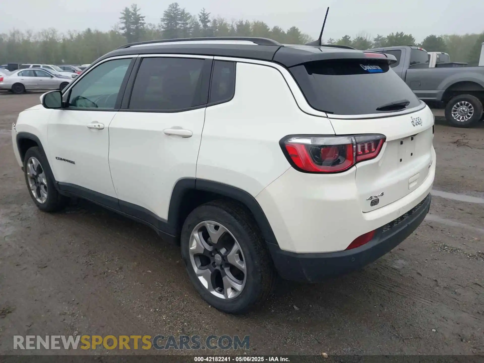 3 Photograph of a damaged car 3C4NJDCB0LT233570 JEEP COMPASS 2020