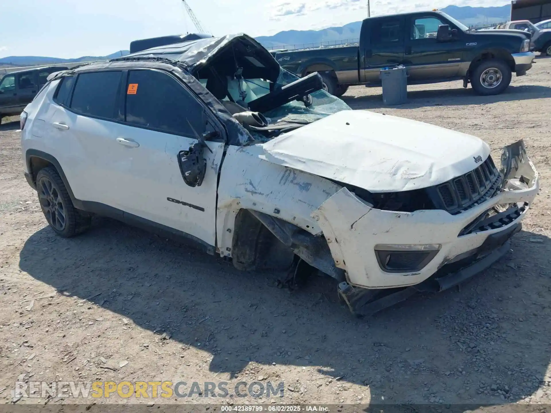 1 Photograph of a damaged car 3C4NJDCB1LT137611 JEEP COMPASS 2020