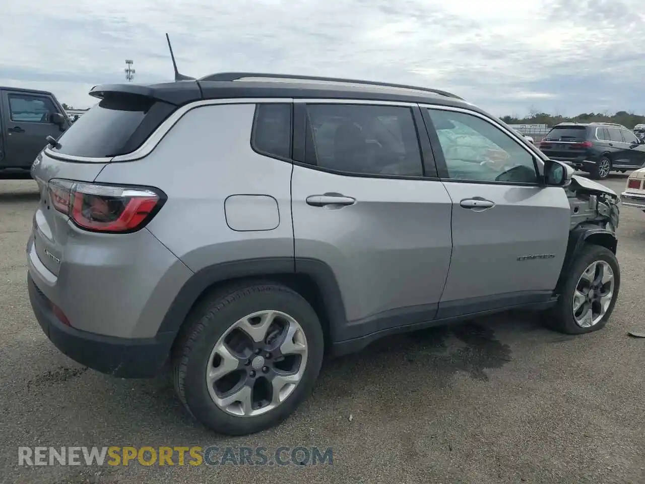 3 Photograph of a damaged car 3C4NJDCB3LT137979 JEEP COMPASS 2020