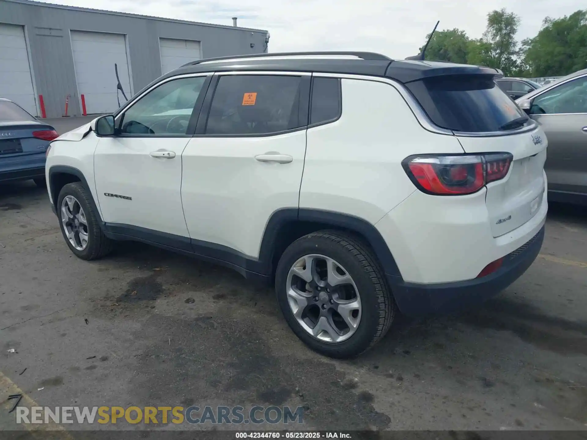 3 Photograph of a damaged car 3C4NJDCB4LT122066 JEEP COMPASS 2020