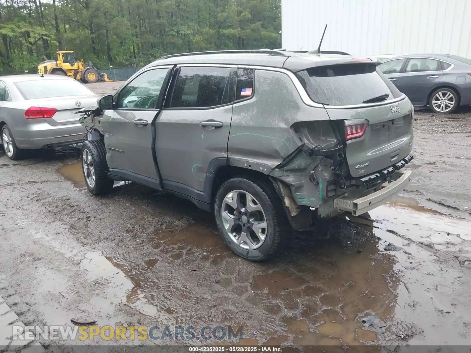3 Photograph of a damaged car 3C4NJDCB4LT126814 JEEP COMPASS 2020