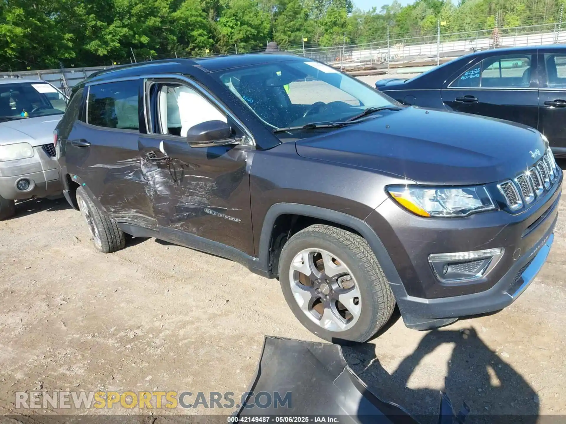 1 Photograph of a damaged car 3C4NJDCBXLT208708 JEEP COMPASS 2020