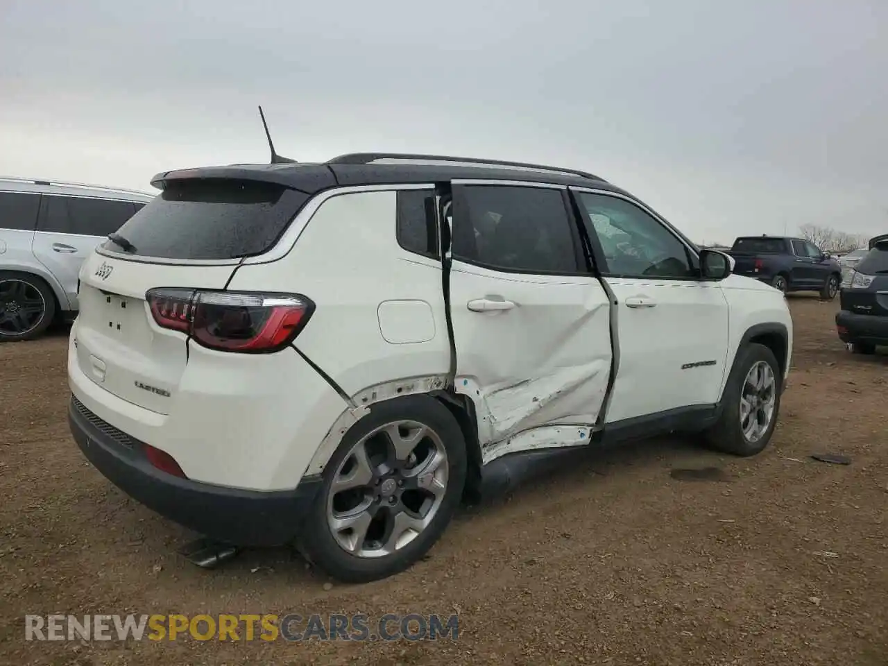 3 Photograph of a damaged car 3C4NJDCBXLT255012 JEEP COMPASS 2020