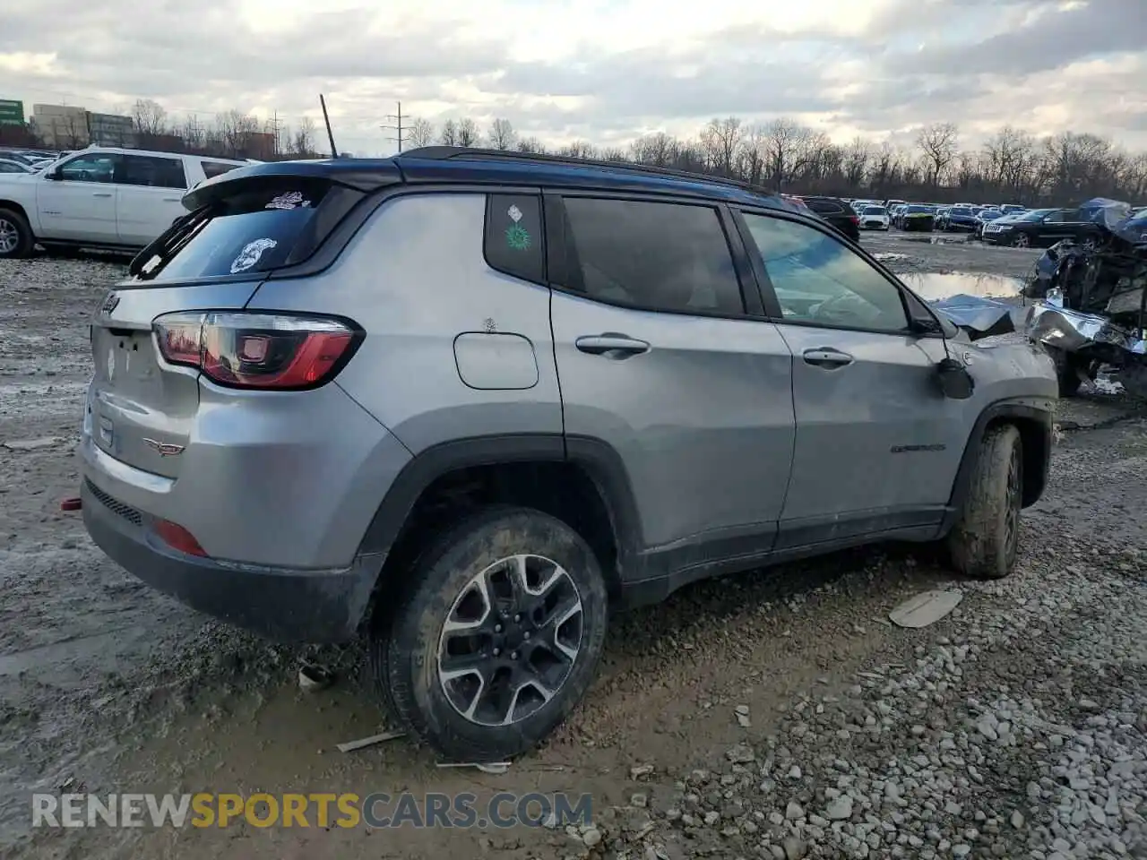 3 Photograph of a damaged car 3C4NJDDB0LT163356 JEEP COMPASS 2020