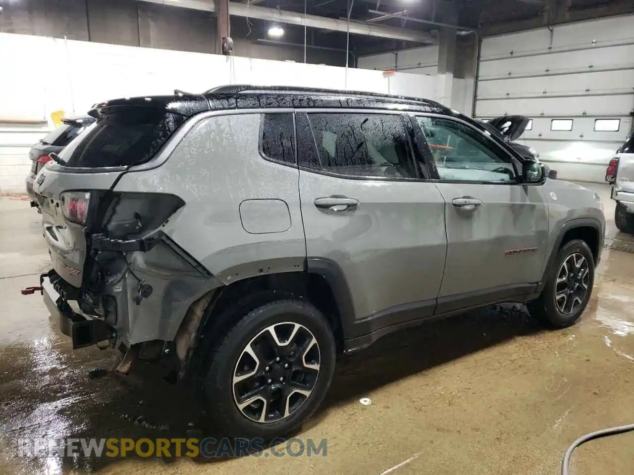 3 Photograph of a damaged car 3C4NJDDB0LT215553 JEEP COMPASS 2020