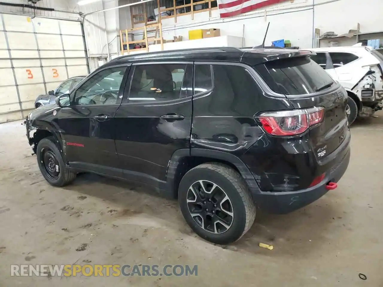 2 Photograph of a damaged car 3C4NJDDB1LT165732 JEEP COMPASS 2020