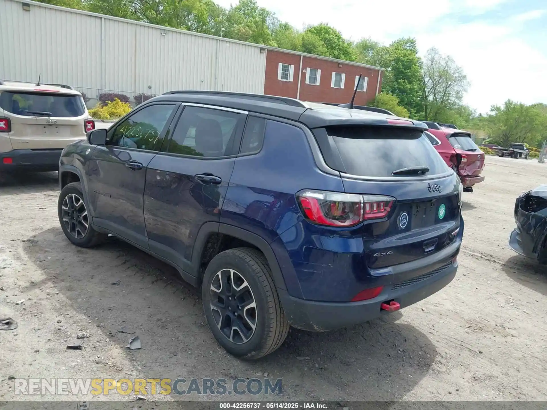 3 Photograph of a damaged car 3C4NJDDB1LT244981 JEEP COMPASS 2020