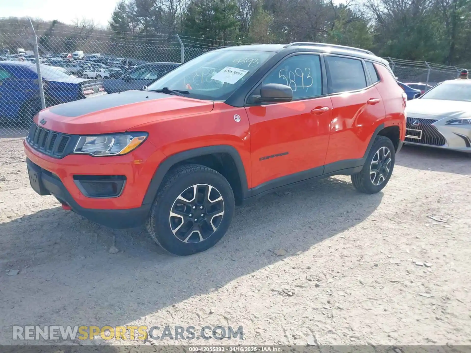 2 Photograph of a damaged car 3C4NJDDB2LT142394 JEEP COMPASS 2020