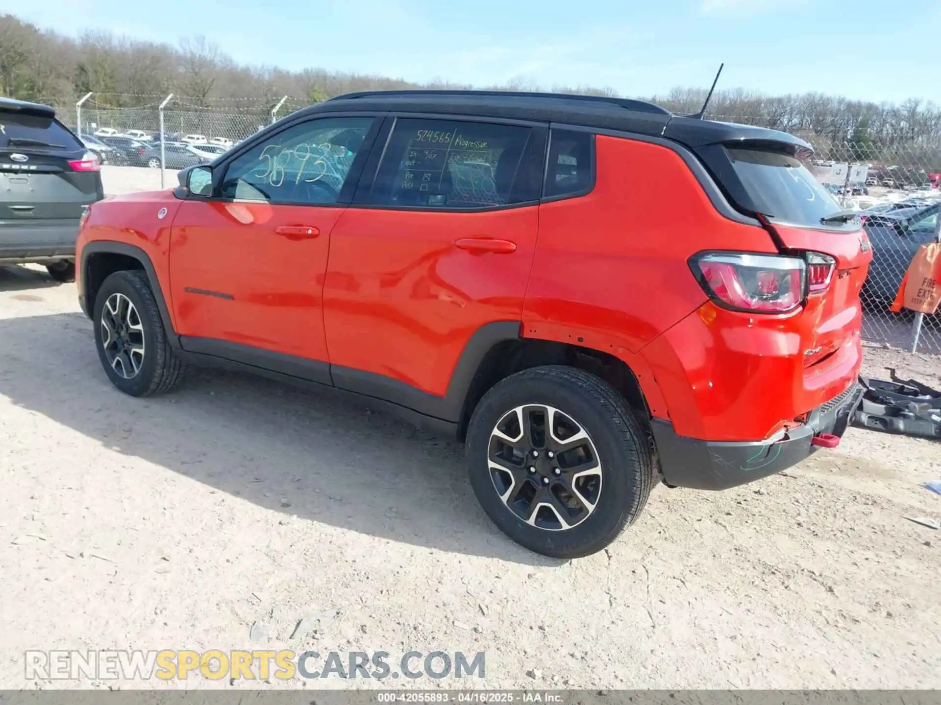 3 Photograph of a damaged car 3C4NJDDB2LT142394 JEEP COMPASS 2020