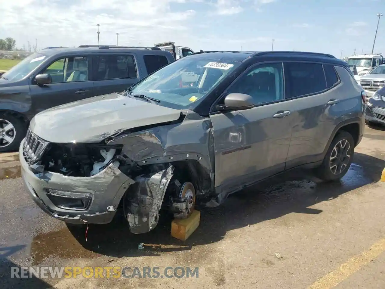 1 Photograph of a damaged car 3C4NJDDB3LT203350 JEEP COMPASS 2020