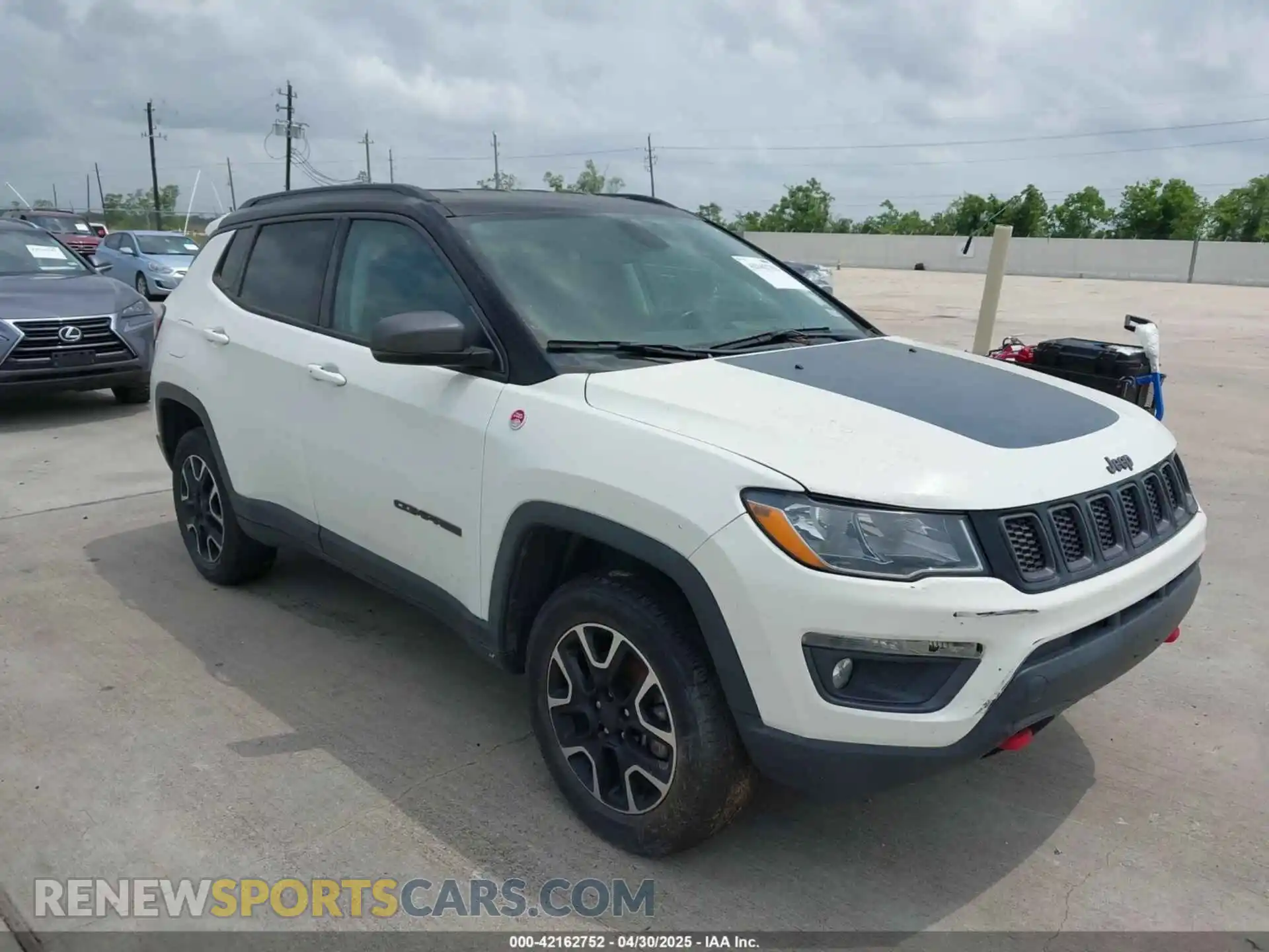 1 Photograph of a damaged car 3C4NJDDB5LT159559 JEEP COMPASS 2020
