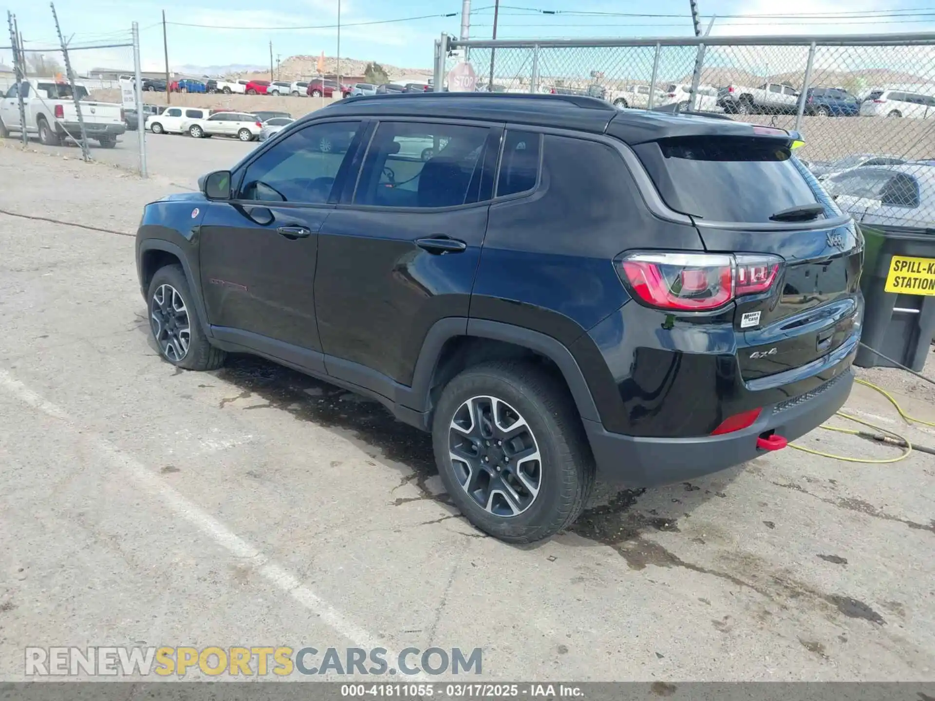 3 Photograph of a damaged car 3C4NJDDB7LT129673 JEEP COMPASS 2020