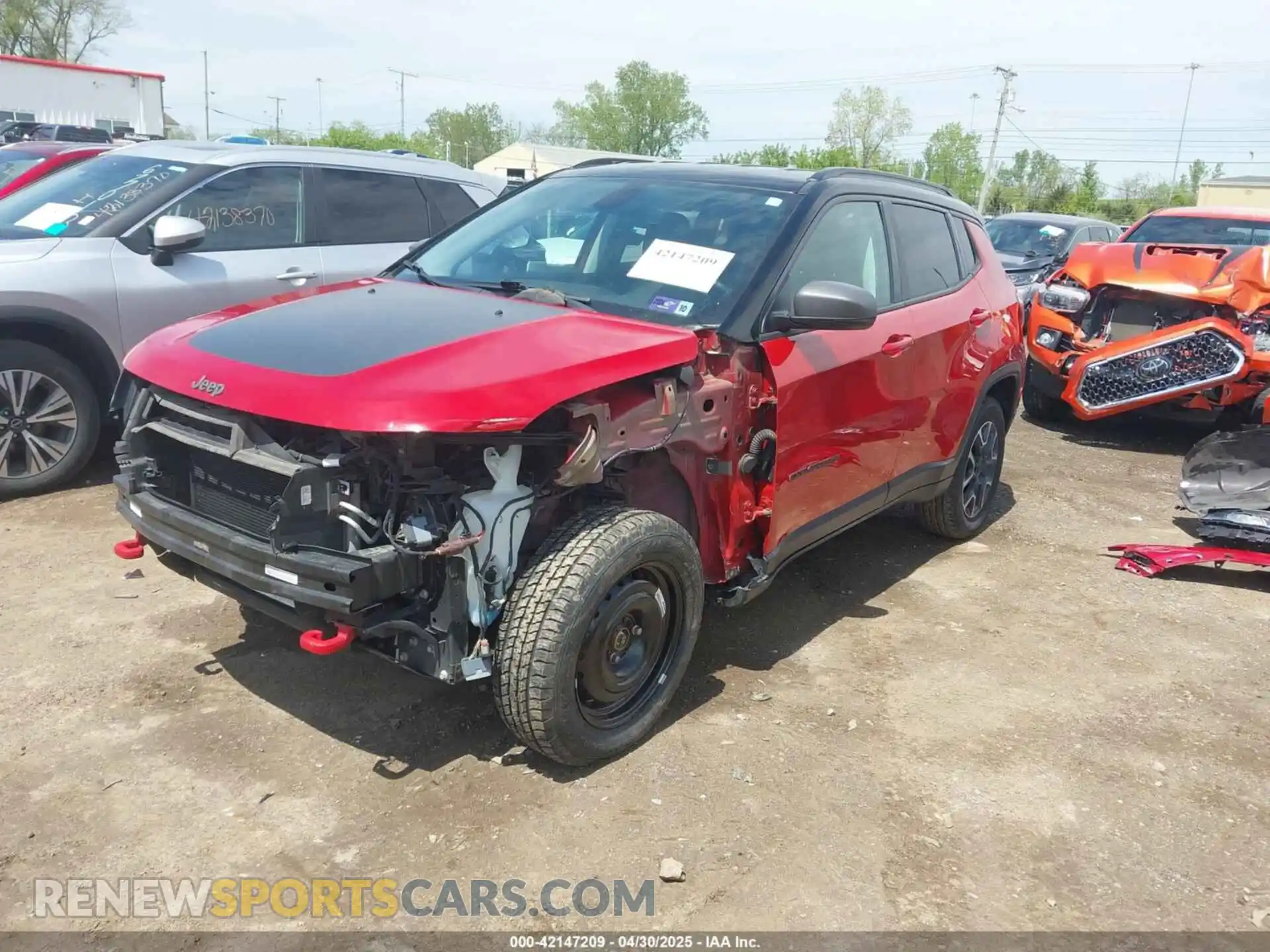 2 Photograph of a damaged car 3C4NJDDB7LT196242 JEEP COMPASS 2020