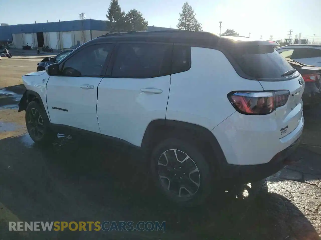 2 Photograph of a damaged car 3C4NJDDB8LT124126 JEEP COMPASS 2020