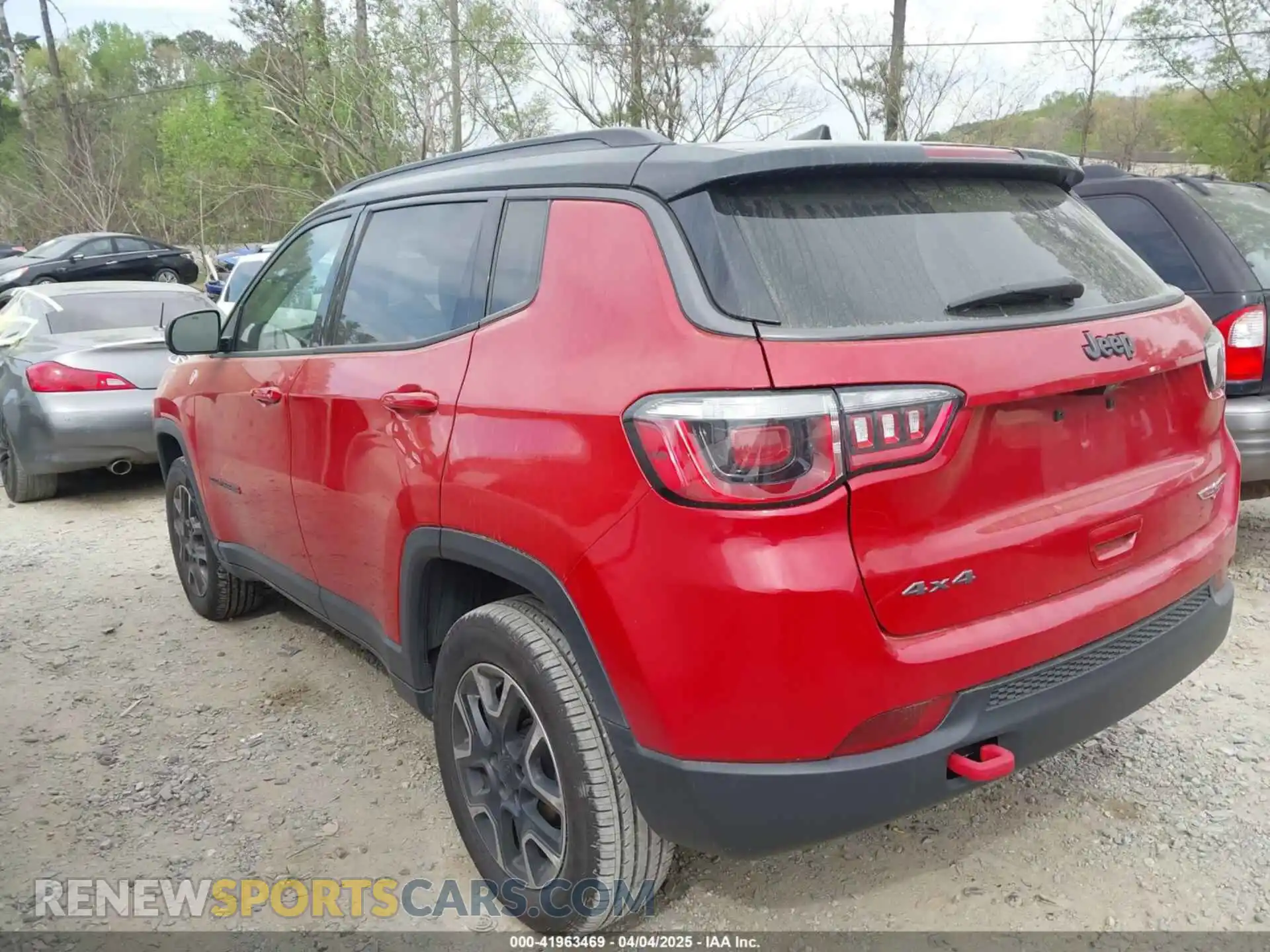 3 Photograph of a damaged car 3C4NJDDB8LT207748 JEEP COMPASS 2020