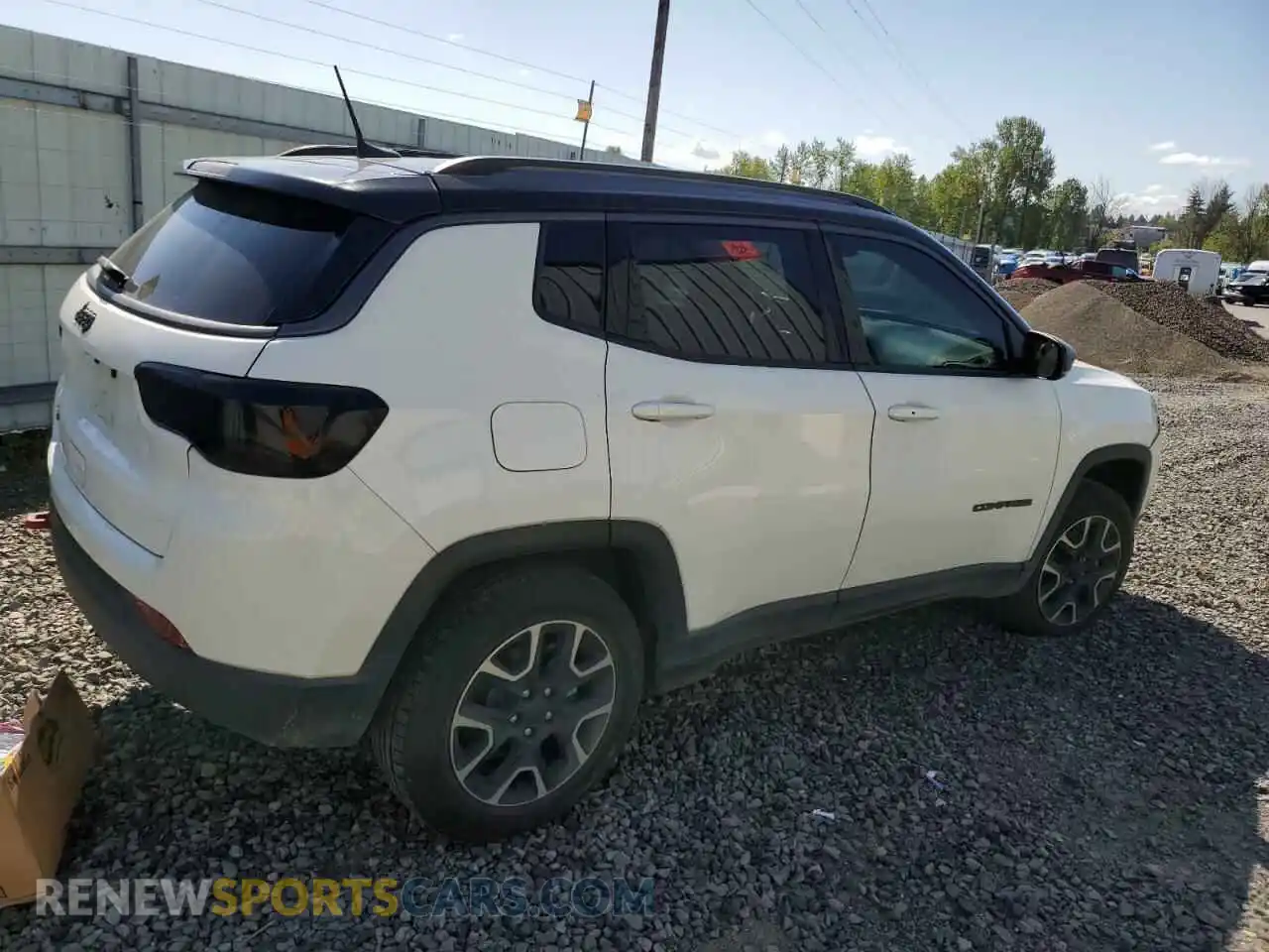 3 Photograph of a damaged car 3C4NJDDB9LT195741 JEEP COMPASS 2020