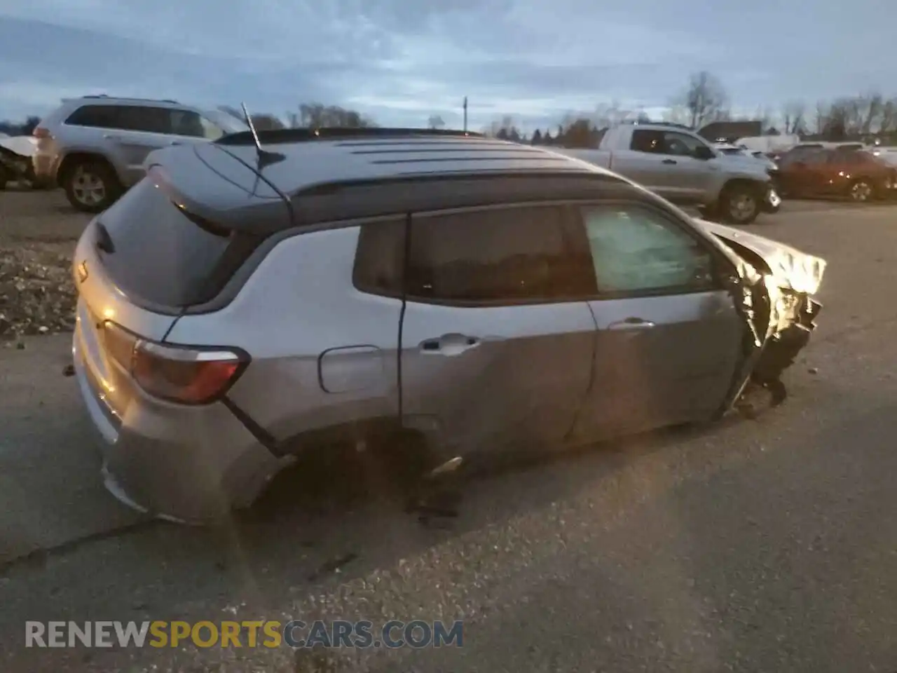 3 Photograph of a damaged car 3C4NJDDB9LT203515 JEEP COMPASS 2020