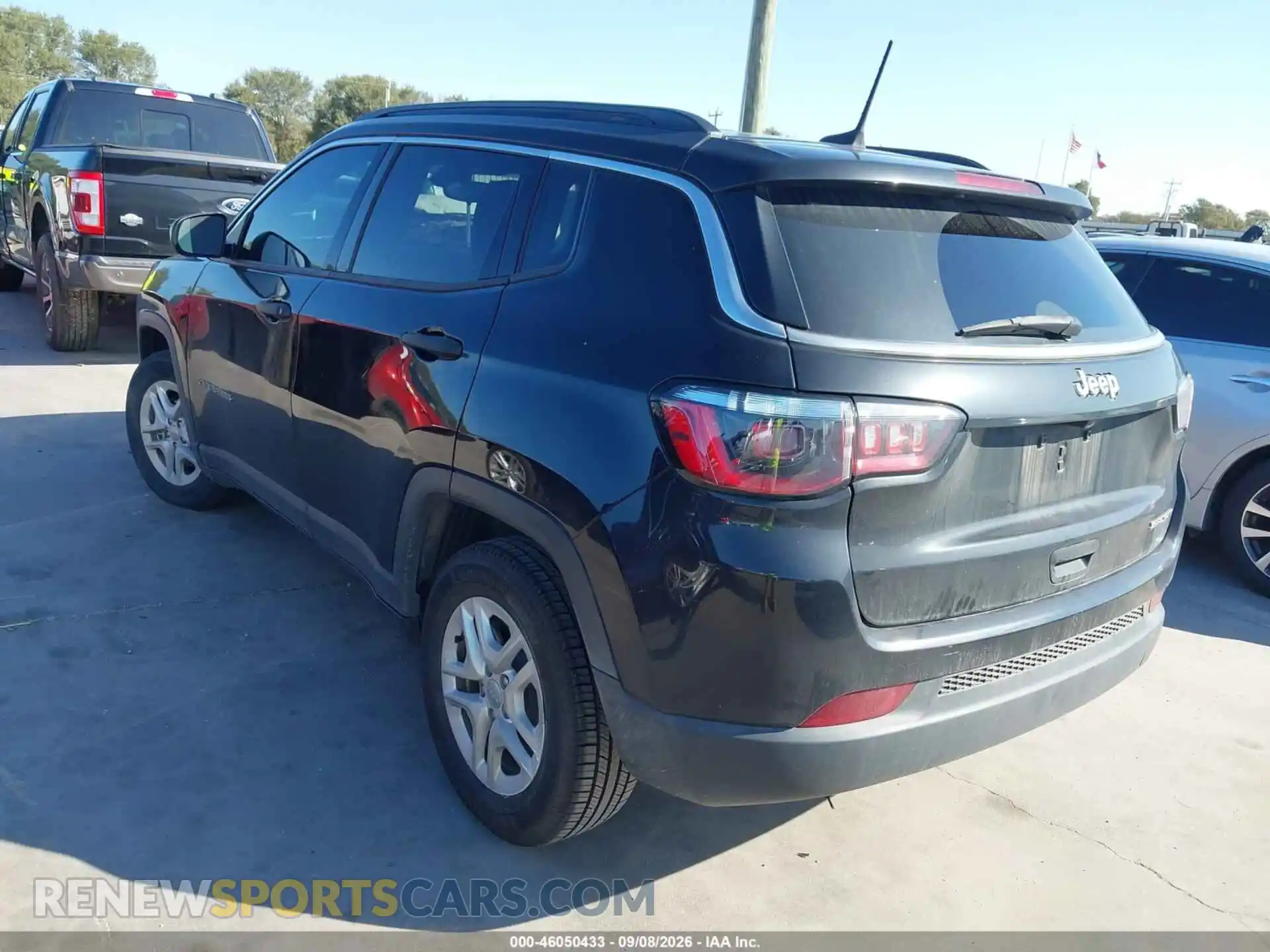 3 Photograph of a damaged car 3C4NJCAB5MT570900 JEEP COMPASS 2021