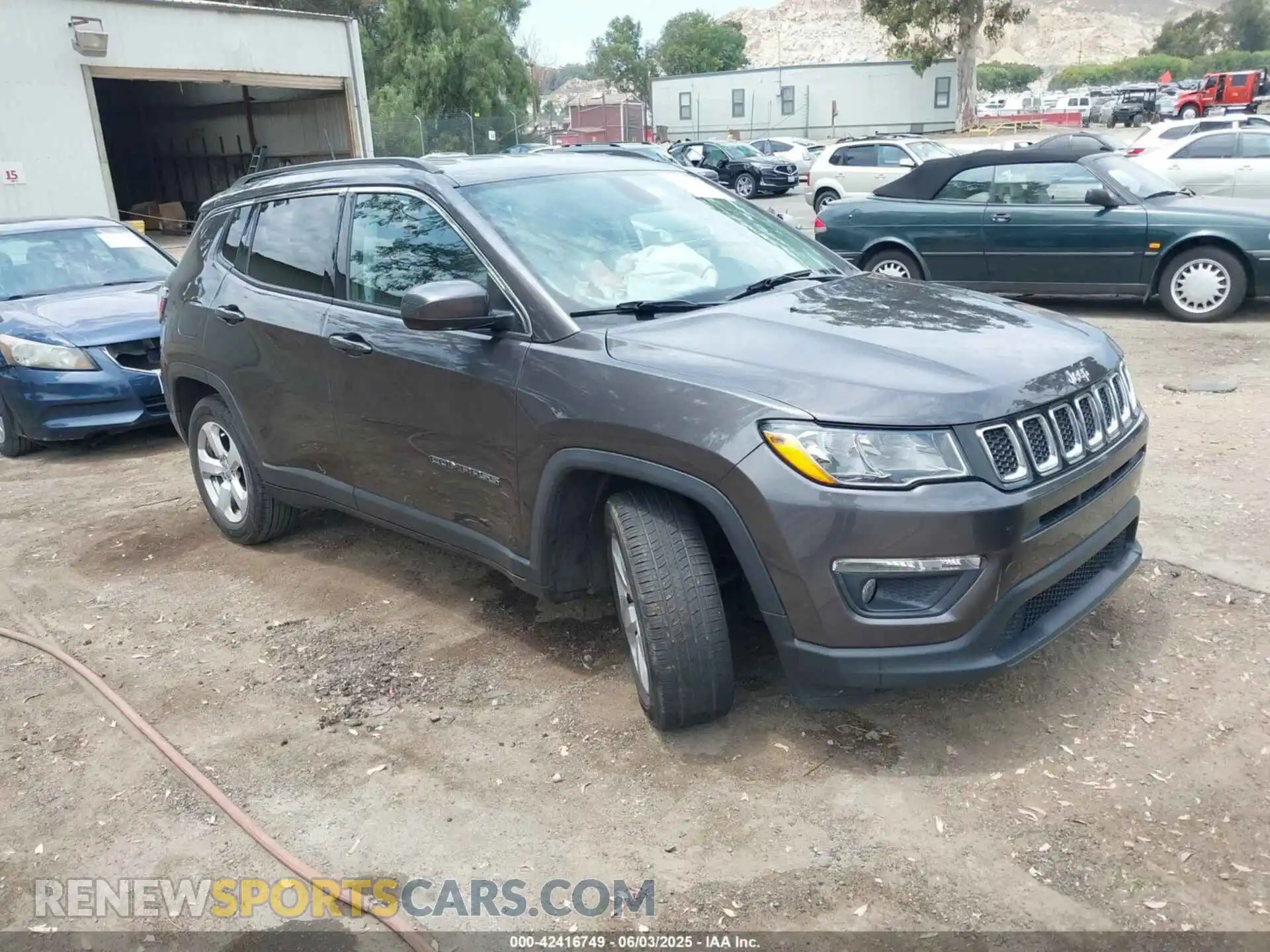 1 Photograph of a damaged car 3C4NJCBB0MT598778 JEEP COMPASS 2021