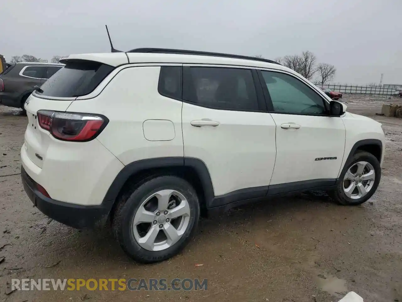 3 Photograph of a damaged car 3C4NJCBB2MT505016 JEEP COMPASS 2021