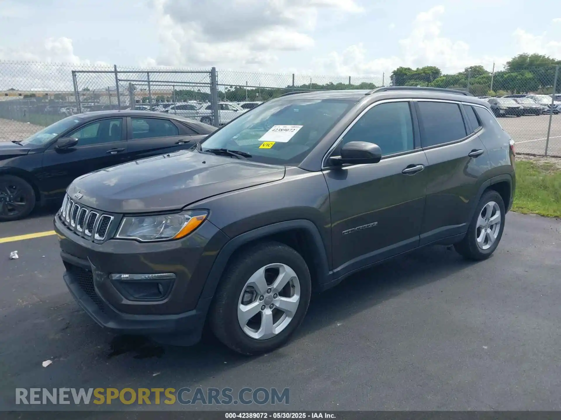 2 Photograph of a damaged car 3C4NJCBB5MT592152 JEEP COMPASS 2021