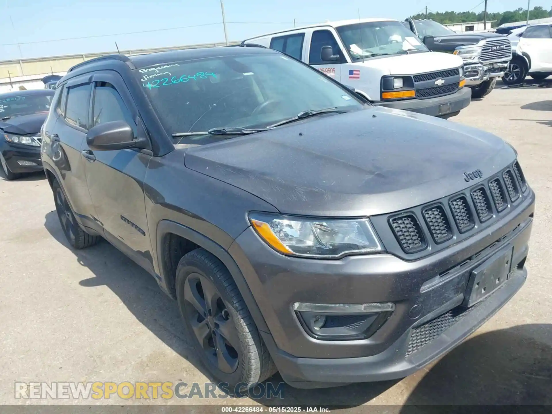 1 Photograph of a damaged car 3C4NJCBB7MT527321 JEEP COMPASS 2021