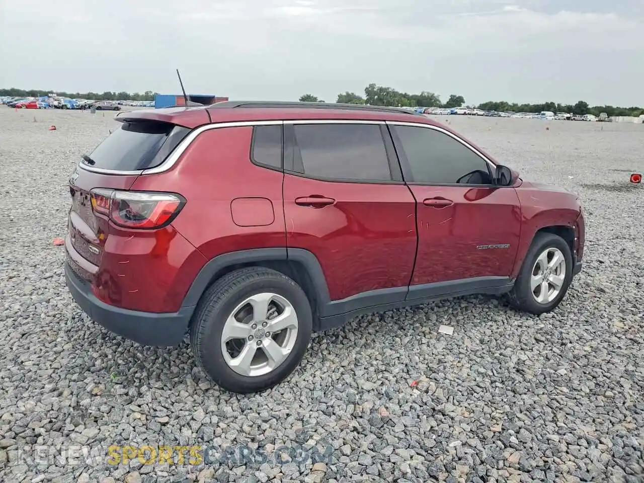 3 Photograph of a damaged car 3C4NJCBBXMT538524 JEEP COMPASS 2021