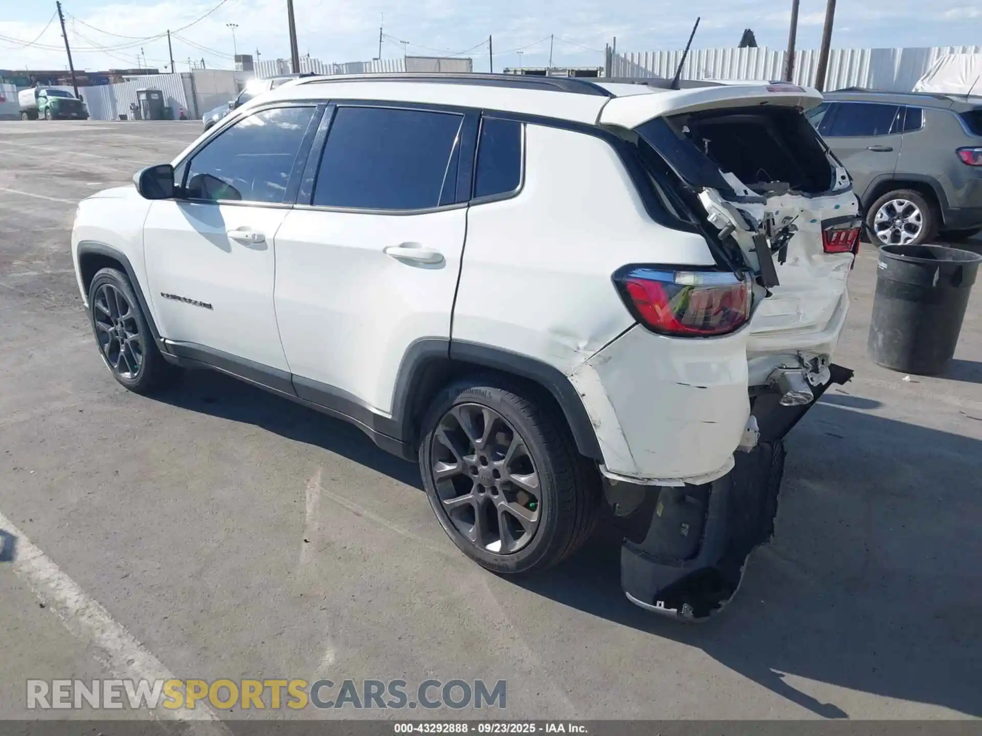 3 Photograph of a damaged car 3C4NJCEB2MT561291 JEEP COMPASS 2021