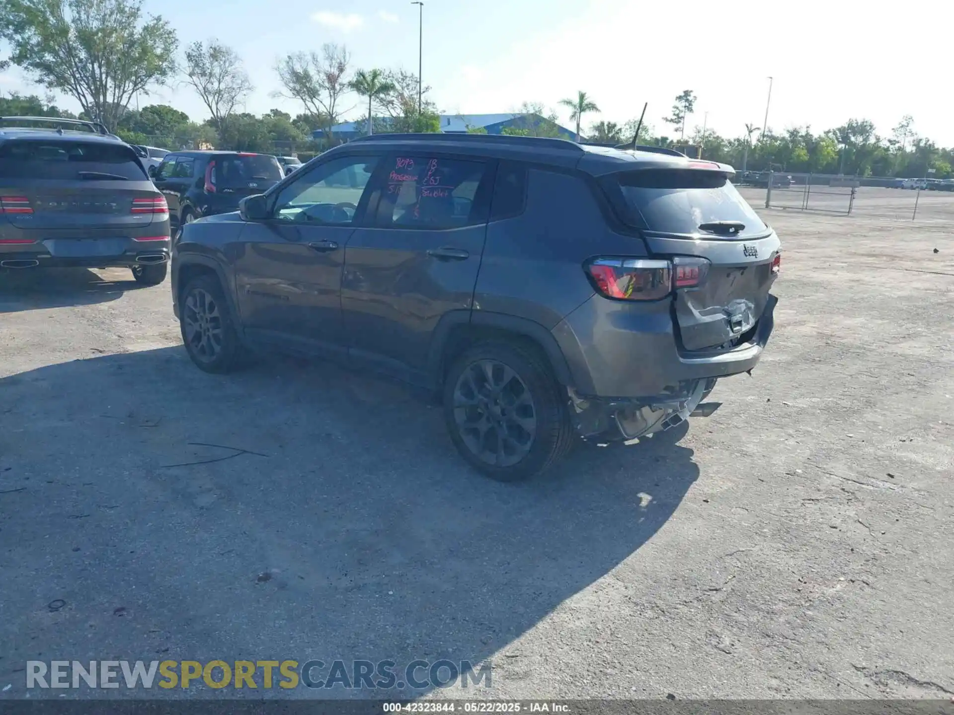 3 Photograph of a damaged car 3C4NJCEB4MT564077 JEEP COMPASS 2021
