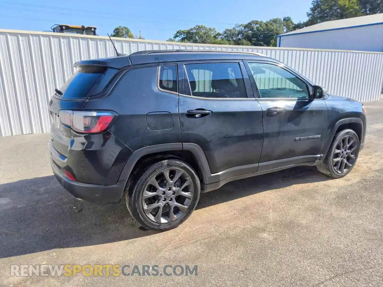 3 Photograph of a damaged car 3C4NJCEB6MT542467 JEEP COMPASS 2021