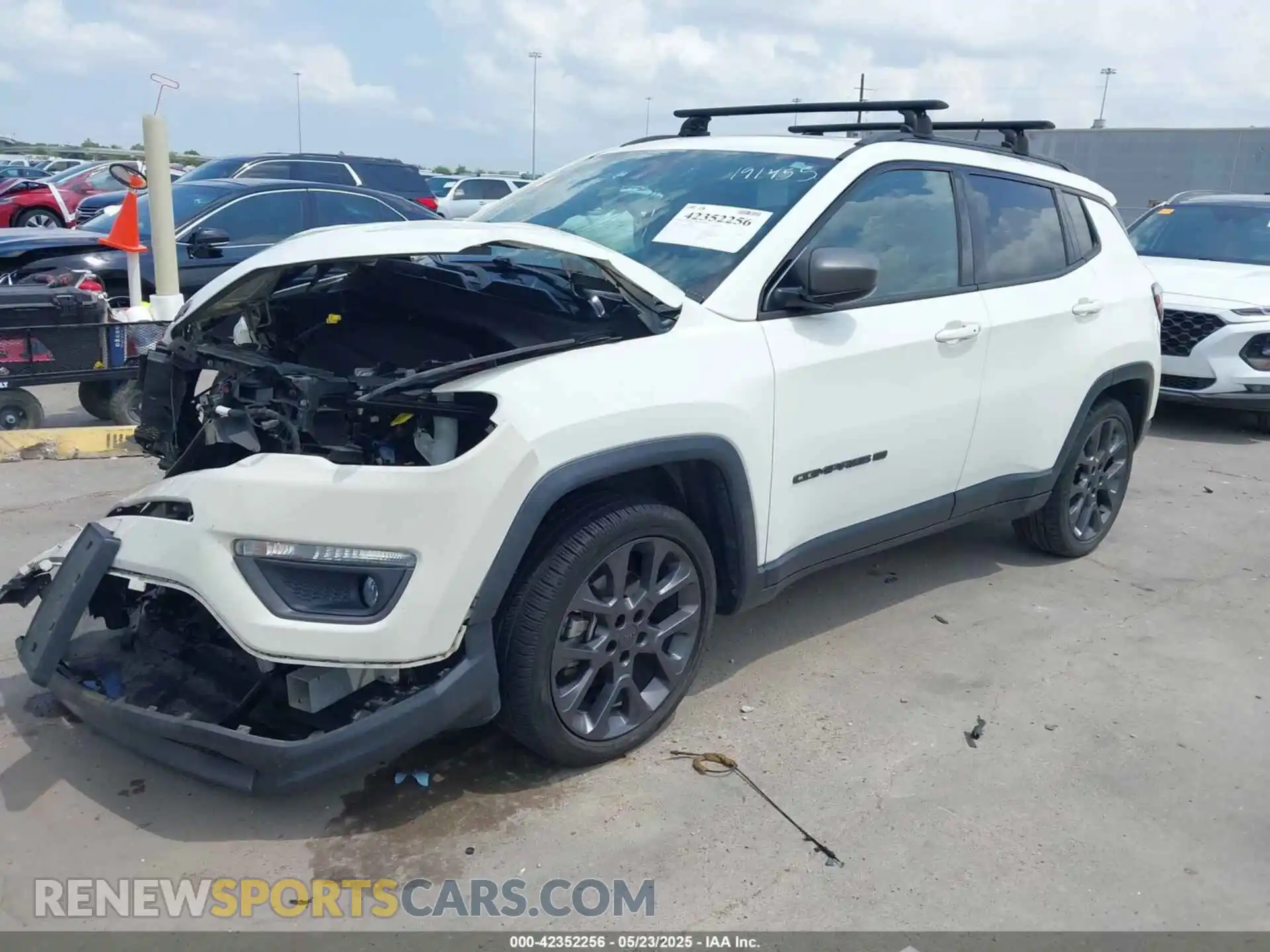 2 fotografías del automóvil dañado 3C4NJCEB6MT549130 JEEP COMPASS 2021