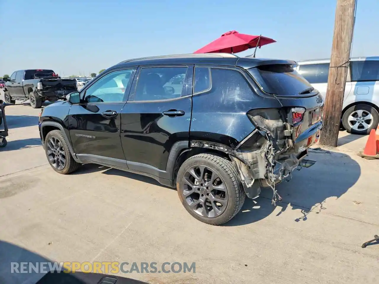 2 fotografías del automóvil dañado 3C4NJCEB6MT550021 JEEP COMPASS 2021