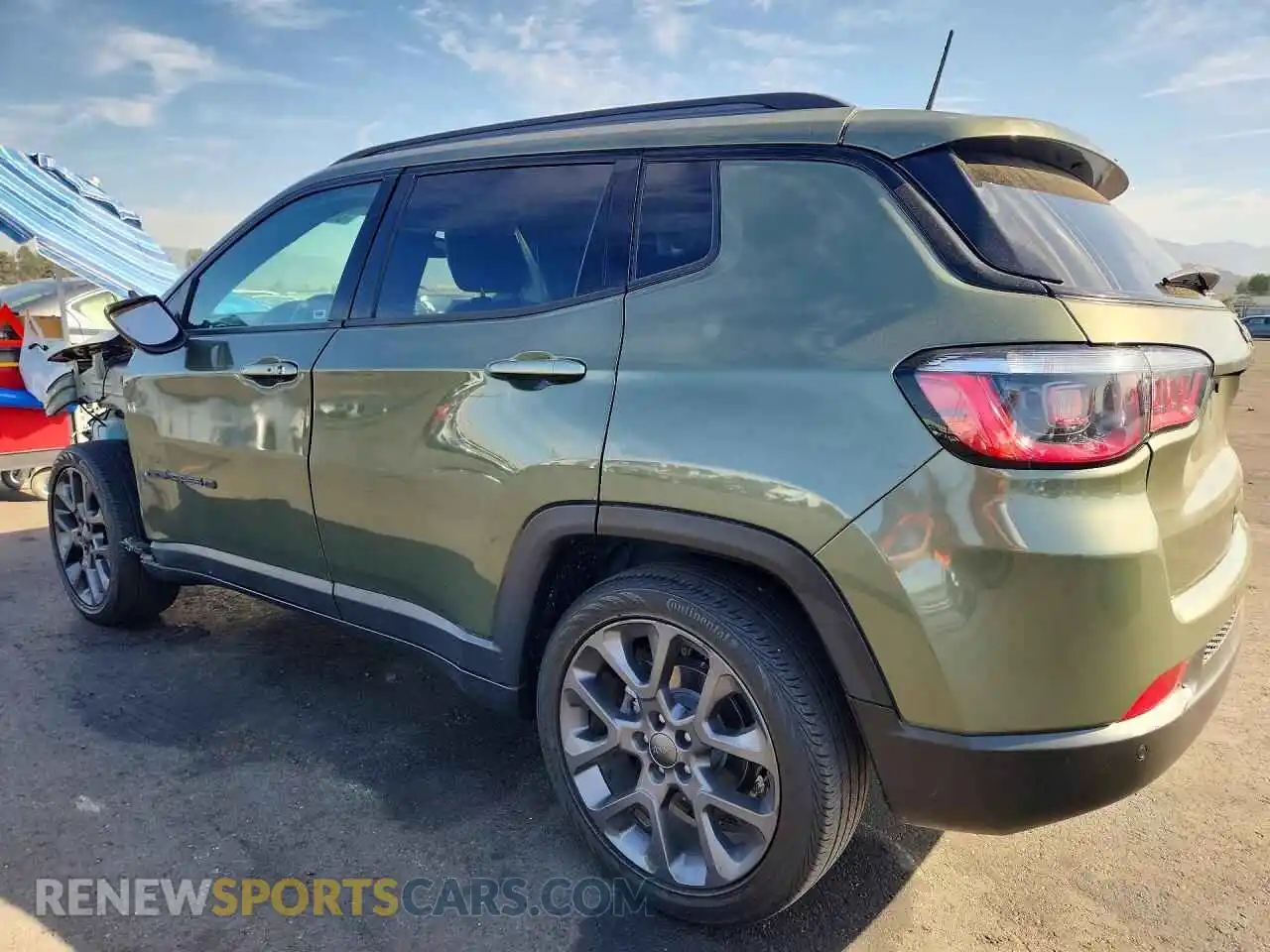 2 fotografías del automóvil dañado 3C4NJCEBXMT529124 JEEP COMPASS 2021