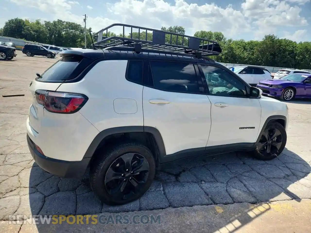 3 Photograph of a damaged car 3C4NJDBB0MT547688 JEEP COMPASS 2021
