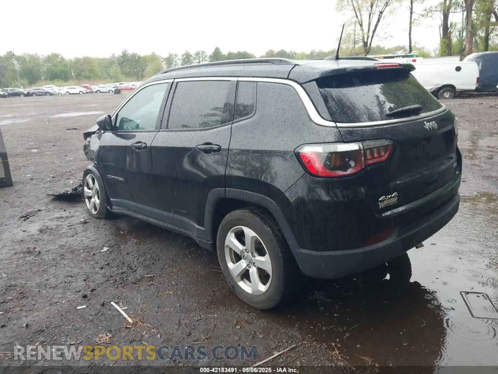3 Photograph of a damaged car 3C4NJDBB4MT506951 JEEP COMPASS 2021