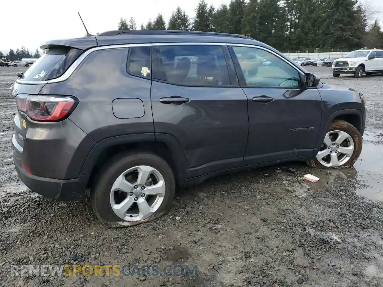 3 Photograph of a damaged car 3C4NJDBB4MT588387 JEEP COMPASS 2021