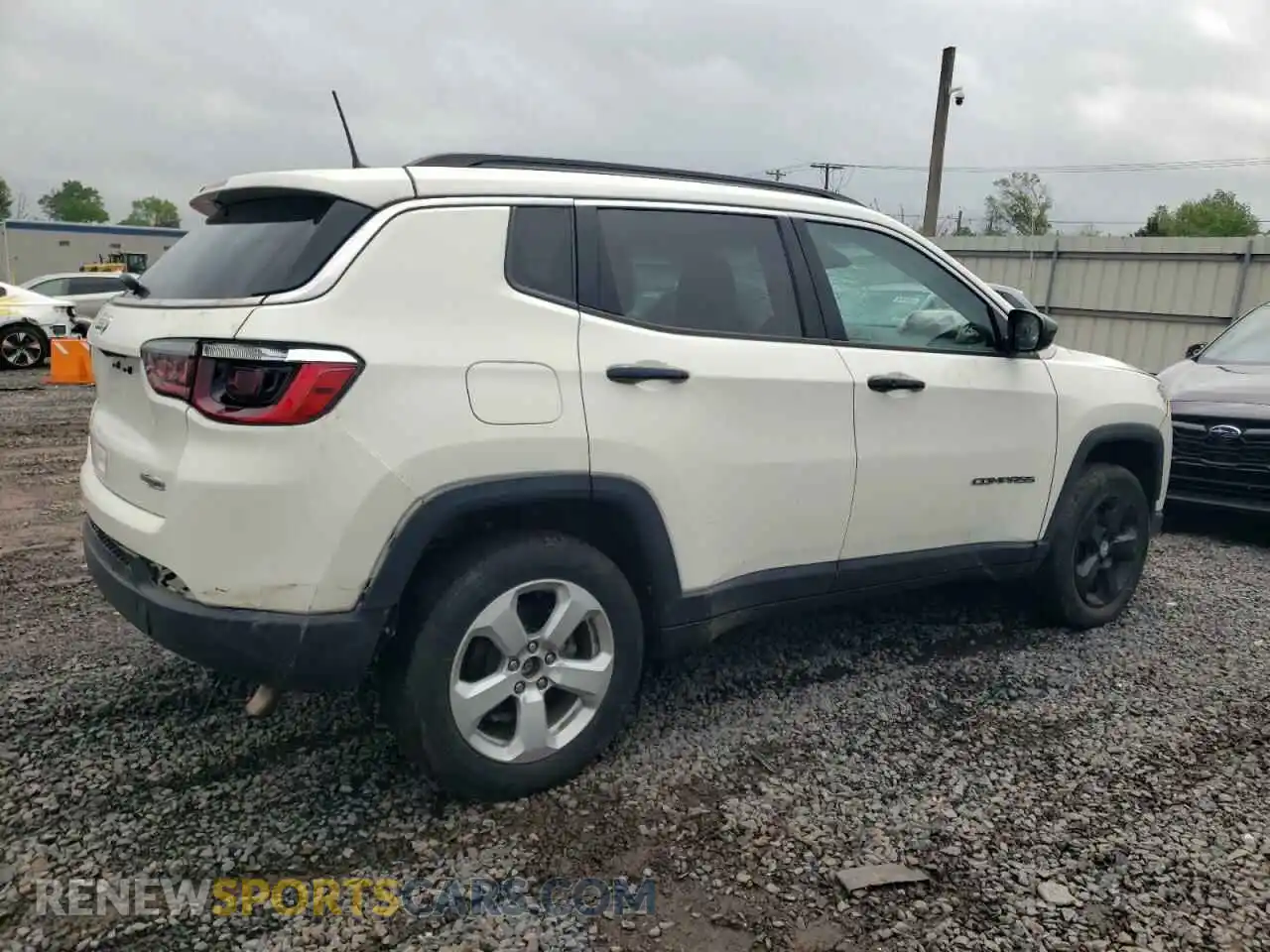 3 Photograph of a damaged car 3C4NJDBB5MT539909 JEEP COMPASS 2021