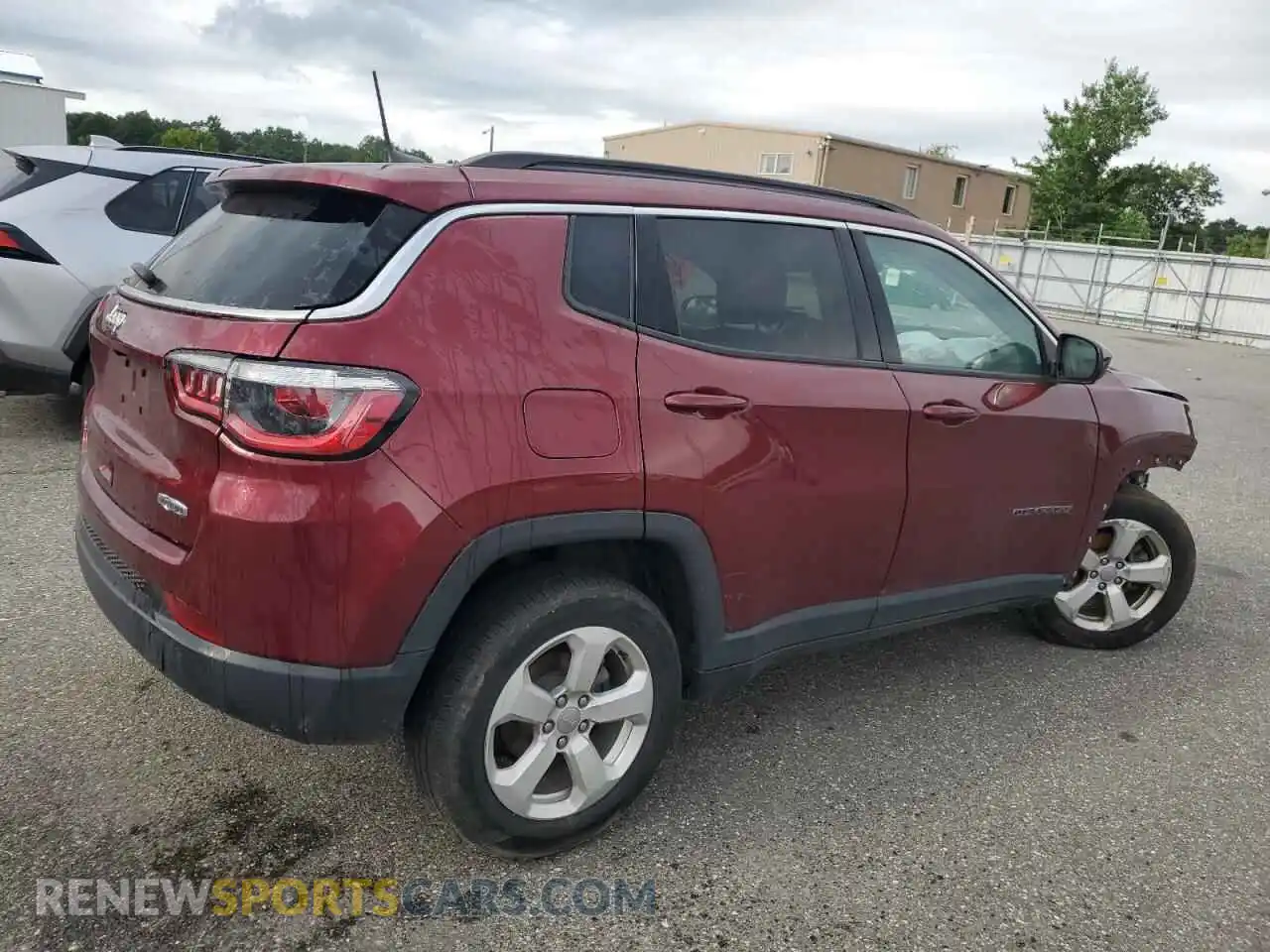 3 Photograph of a damaged car 3C4NJDBB5MT543524 JEEP COMPASS 2021